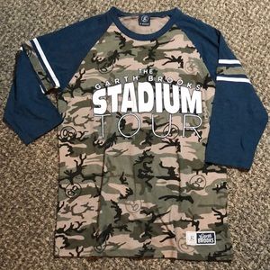Garth Brooks Tee